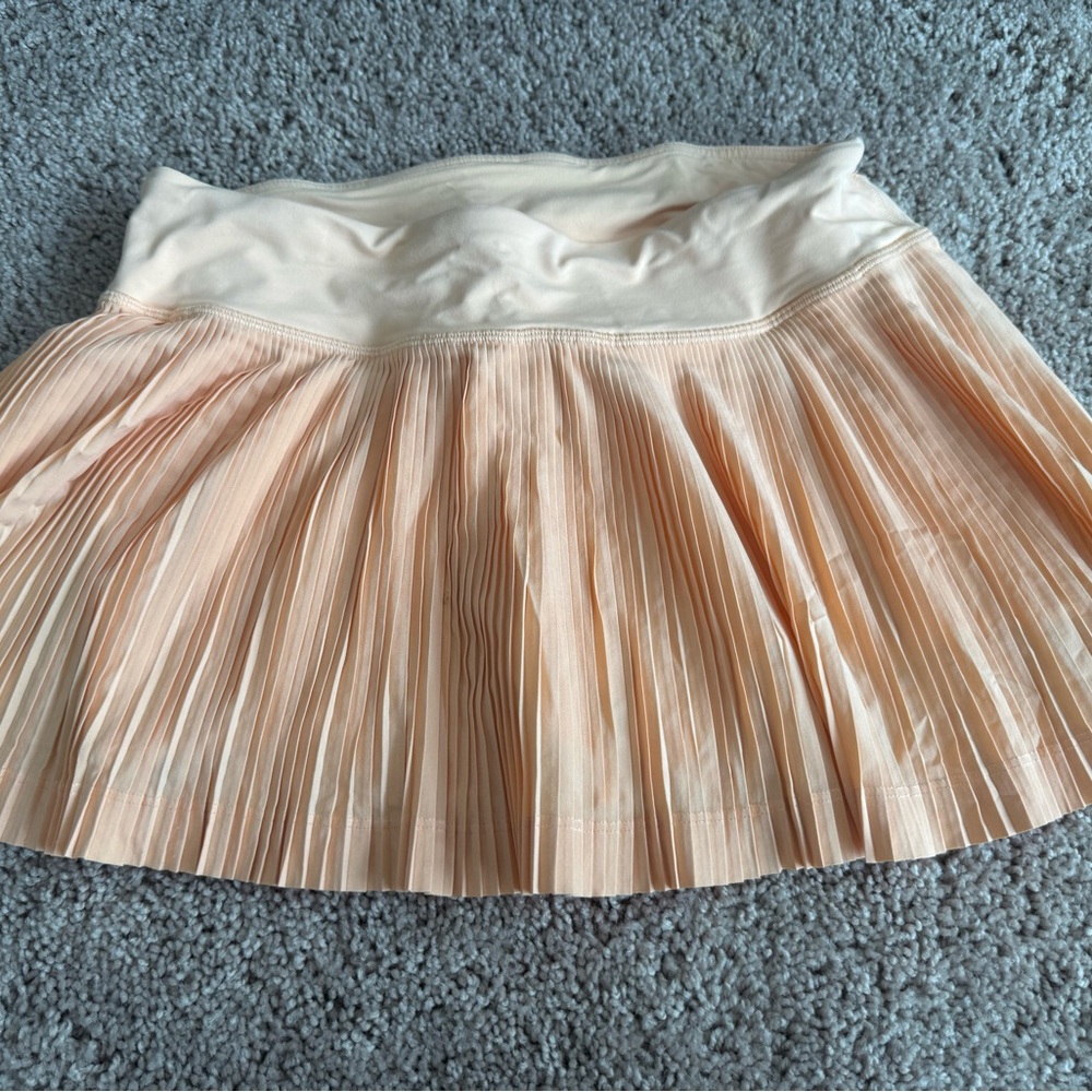 Lululemon Athletica Peach Pleated Skirt